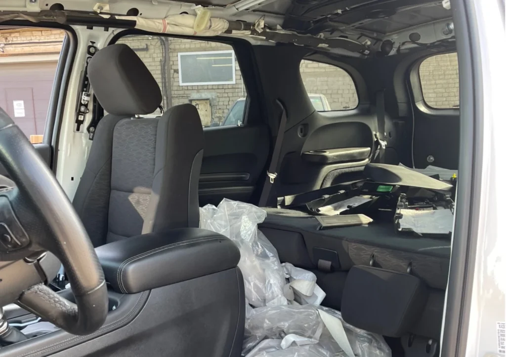 Dodge Durango salono remontas prieš