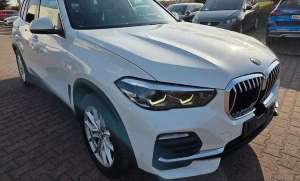 BMW X5 prieš