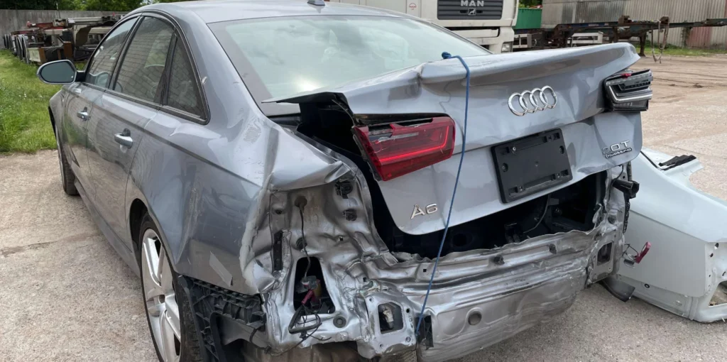 Audi A6 C7 prieš