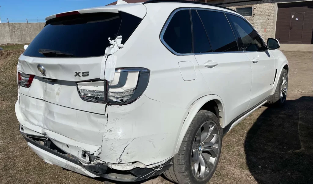 BMW X5 F15 prieš