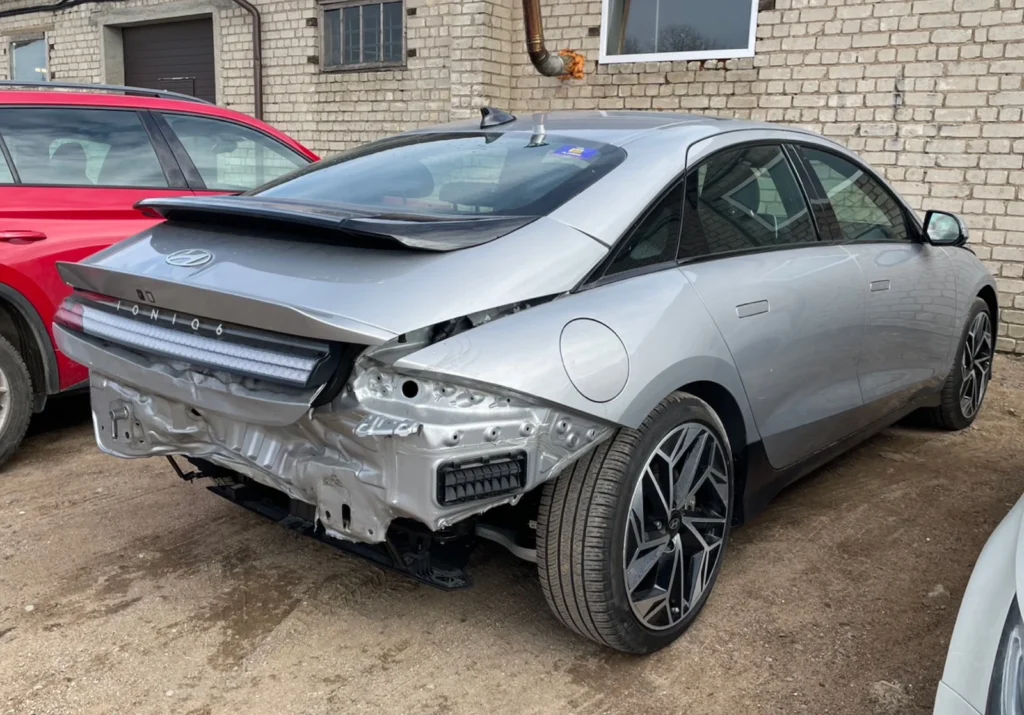 Hyundai IONIQ 6 prieš